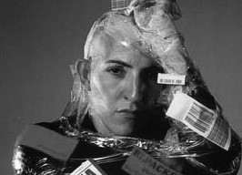 A CADA DIA NOS ALEGRAMOS DE CONTINUAR VIVENDO E JÁ ESTARMOS MORTOS