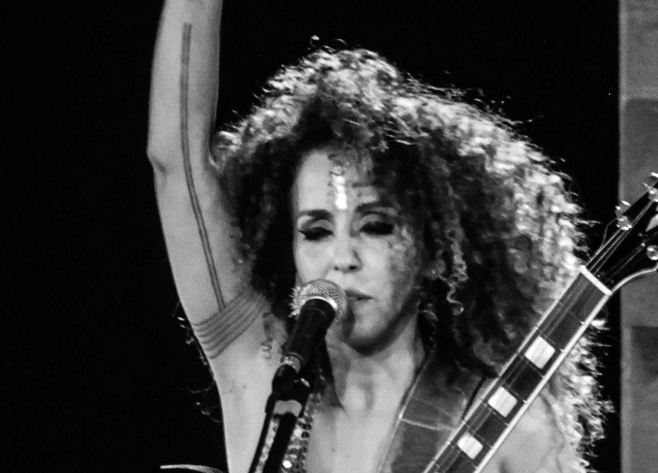 iara rennó: feministica