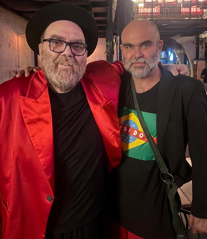 ANDRÉ ABUJAMRA & CHICÃO: VERSÉCULOS